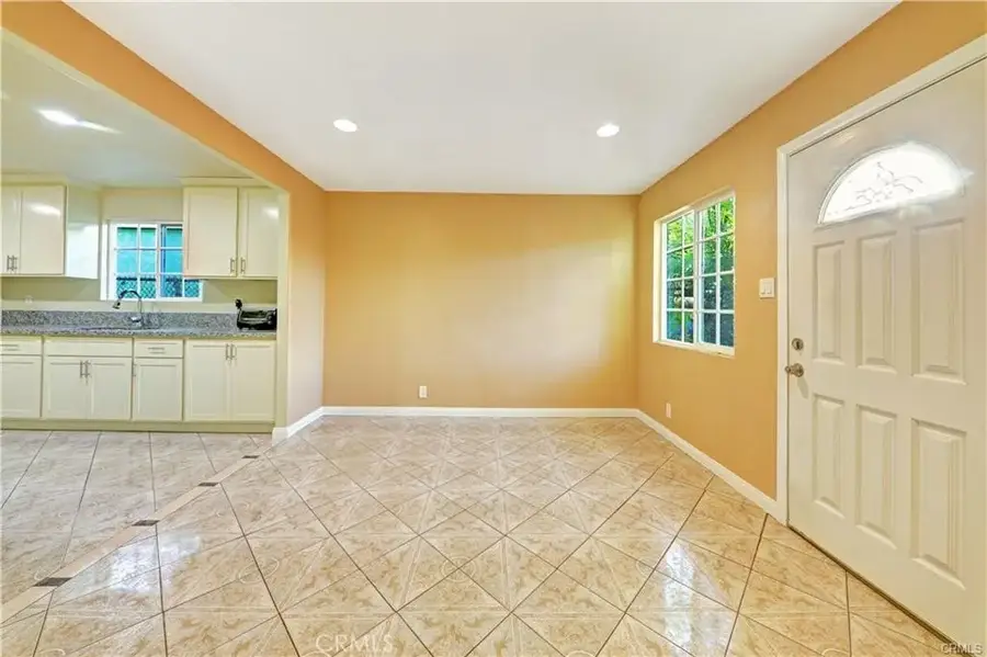 8622 S Fir Avenue, Los Angeles, CA 90002 - #2