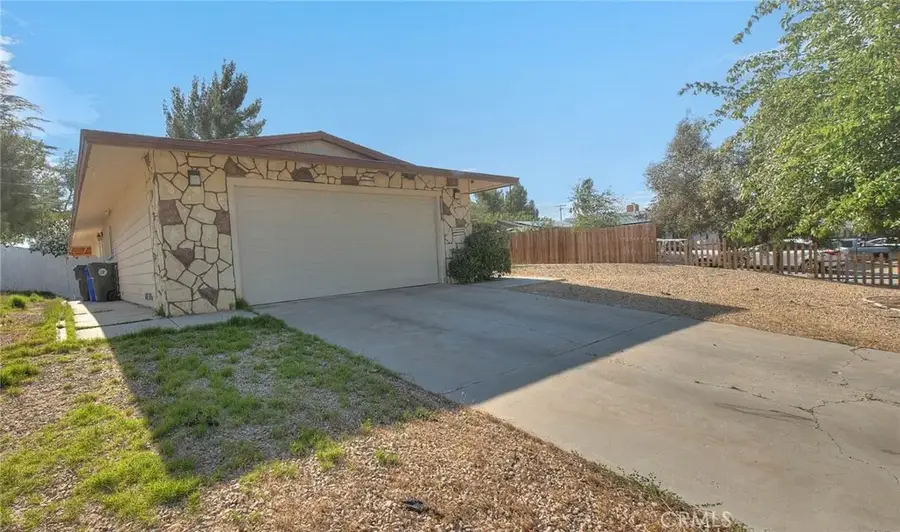 15800 Inyo, Victorville, CA 92395 - #3