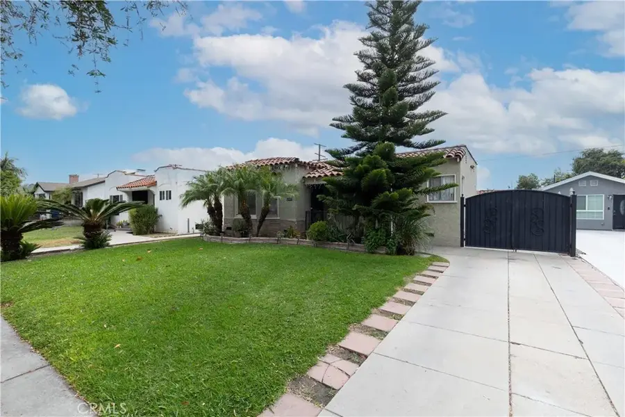 6612 Plaska Ave, Huntington Park, CA 90255 - #3