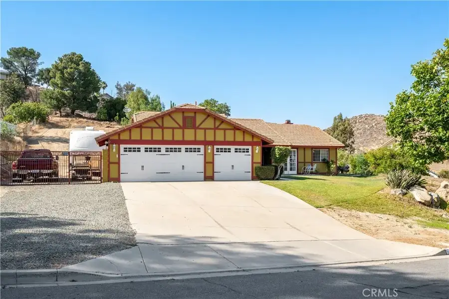 7205 Ridgeline, Jurupa Valley, CA 92509 - #2