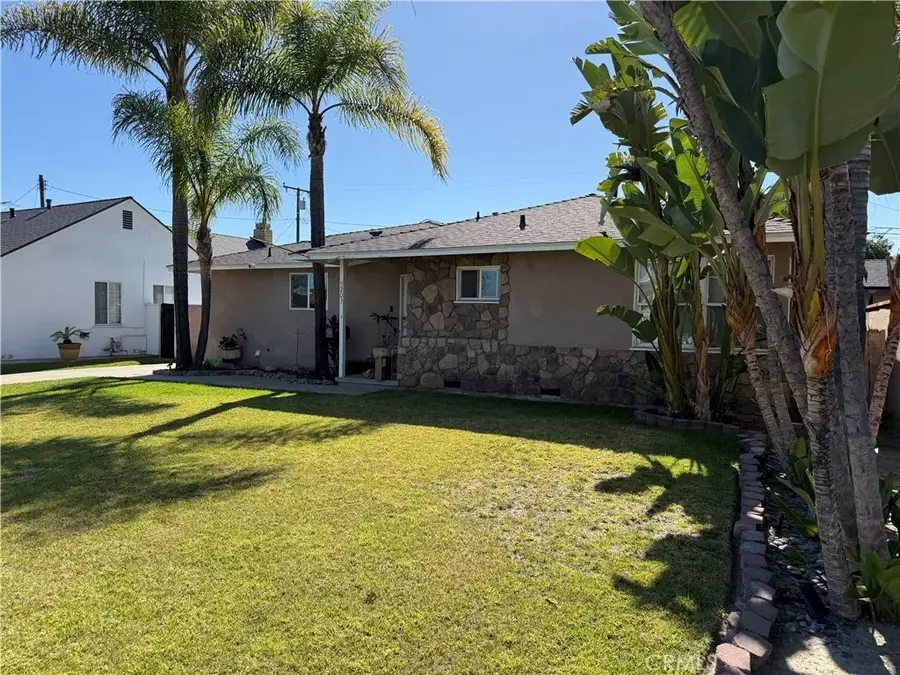 9203 Eglise Avenue, Downey, CA 90240 - #3