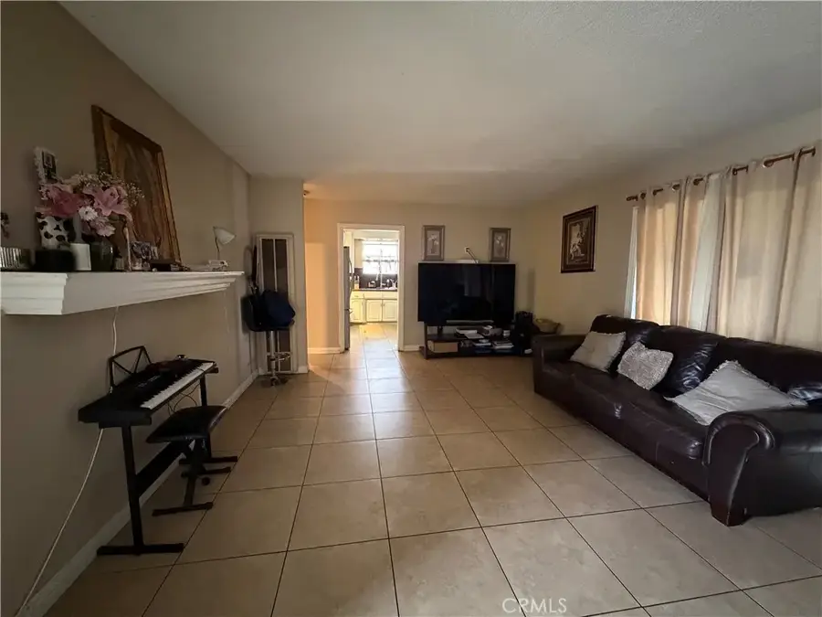 3358 Grandview, Jurupa Valley, CA 92509 - #3