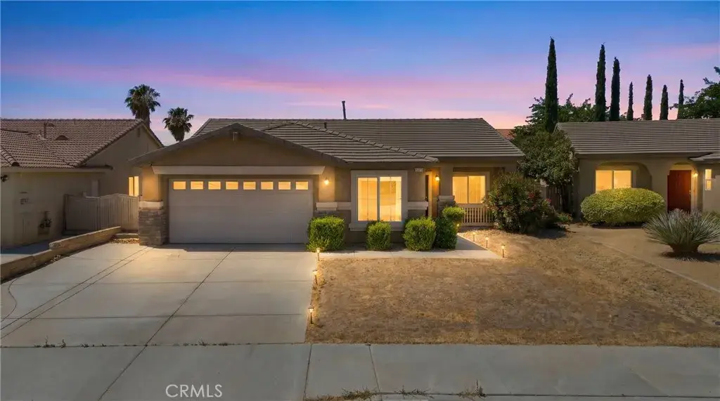 13777 Clear Valley Rd, Victorville, CA 92392 - #1