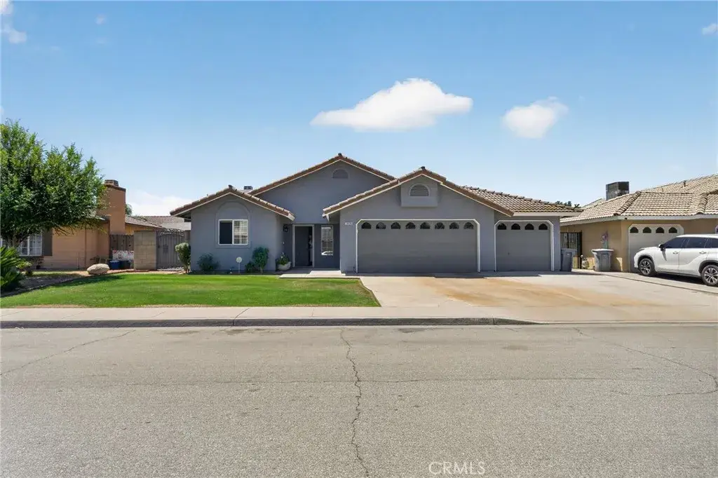 1820 5th, Delano, CA 93215 - #1