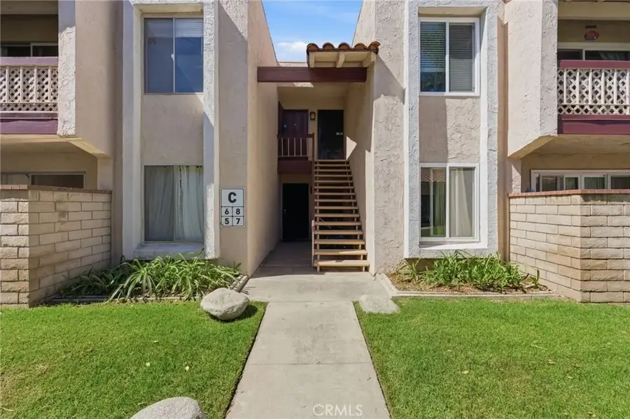 700 W La Veta #C7, Orange, CA 92868 - #3