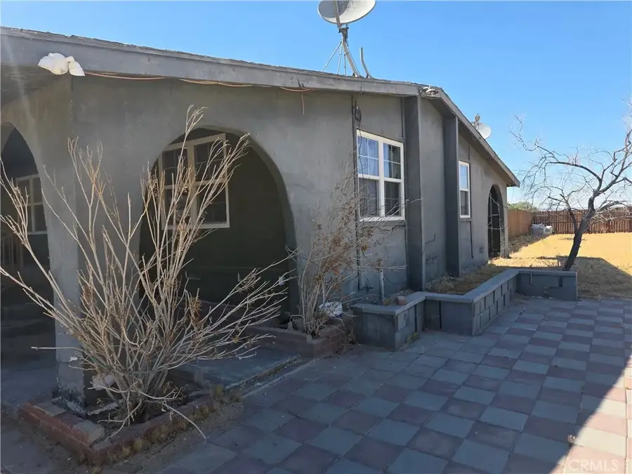 39070 Yucca, Newberry Springs, CA 92398 - #2