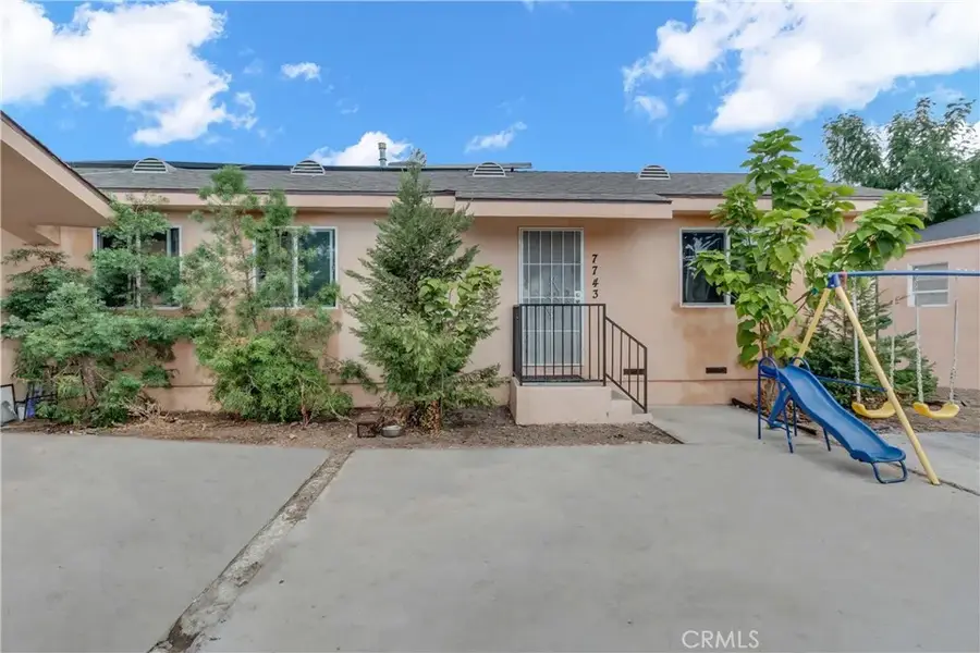7745 Radford, North Hollywood, CA 91605 - #2