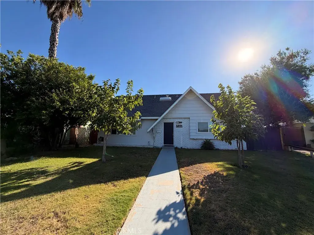 3205 Durrwood, Bakersfield, CA 93304 - #1