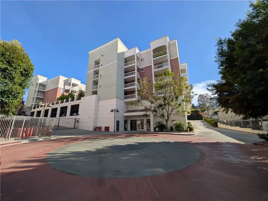 3740 Santa Rosalia #402, Los Angeles, CA 90008 - #2