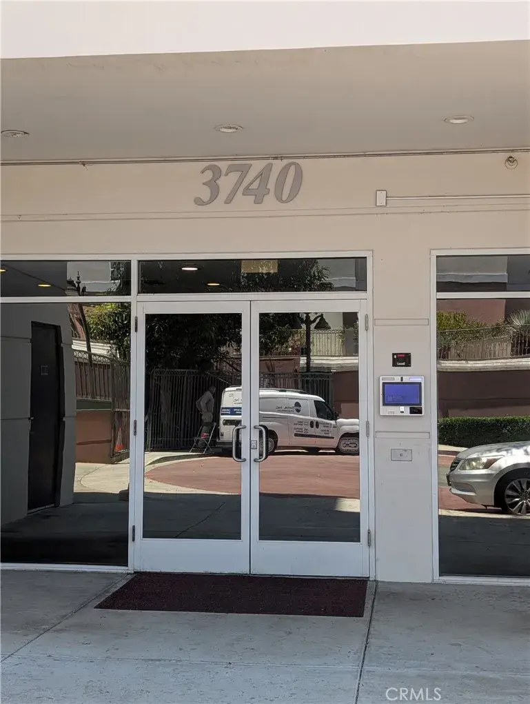 3740 Santa Rosalia #402, Los Angeles, CA 90008 - #3
