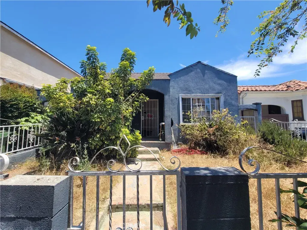 1532 Carmona, Los Angeles, CA 90019 - #1