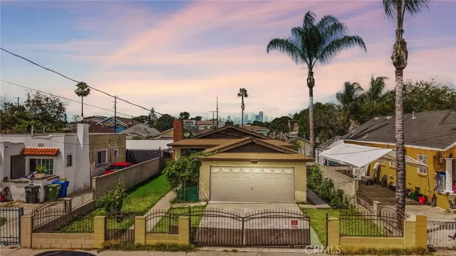 915 E 41st, Los Angeles, CA 90011 - #2
