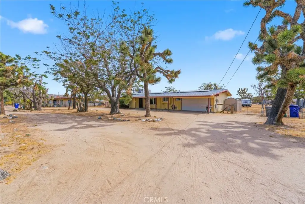 7425 Joshua View, Yucca Valley, CA 92284 - #1