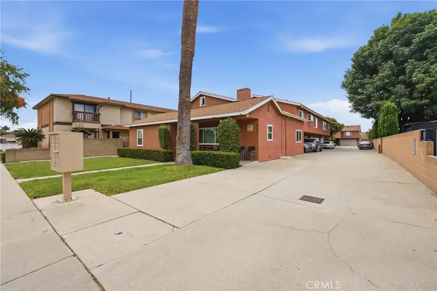 10128 Walnut #E, Bellflower, CA 90706 - #3