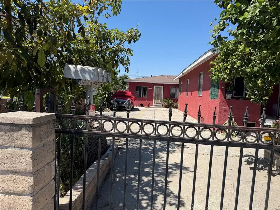 2023 E 76th, Los Angeles, CA 90001 - #2