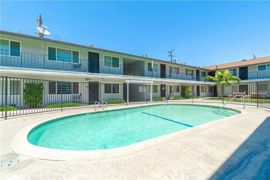 2890 E Artesia #60, Long Beach, CA 90805 - #3