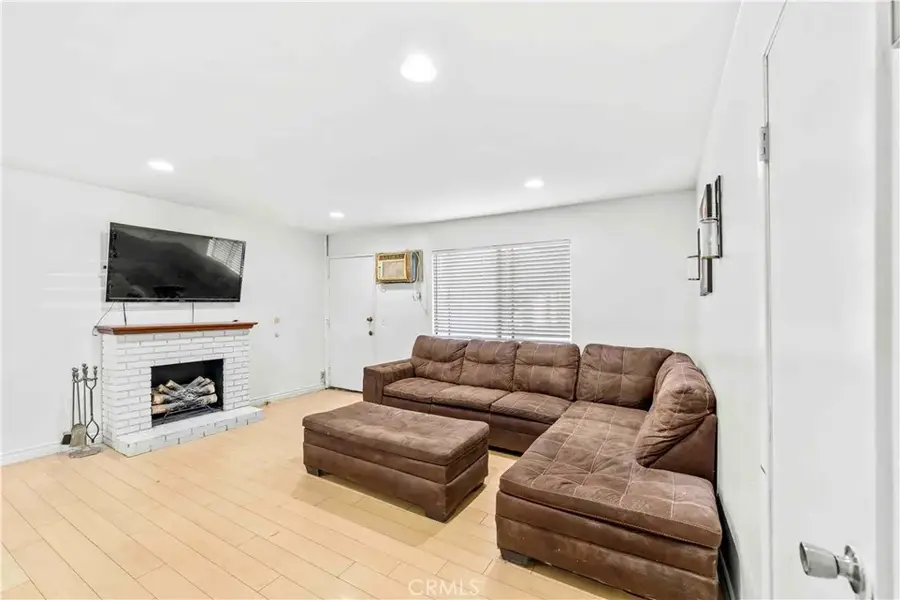 15351 Orange Ave #8, Paramount, CA 90723 - #2