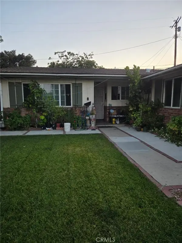 7827 Bakman, Los Angeles, CA 91352