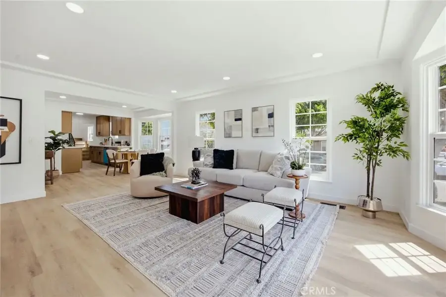 2401 W 78th, Inglewood, CA 90305 - #2