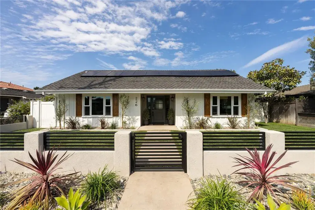 226 Santa Isabel Ave, Costa Mesa, CA 92627 - #1