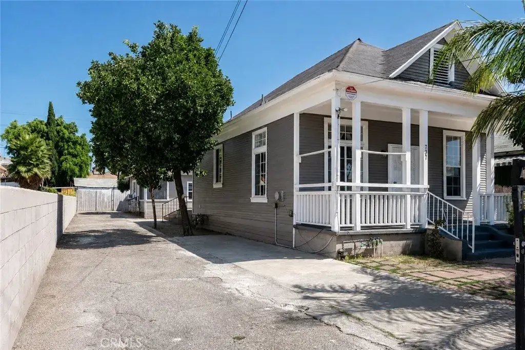 737 E 47th Street, Los Angeles, CA 90011 - #1