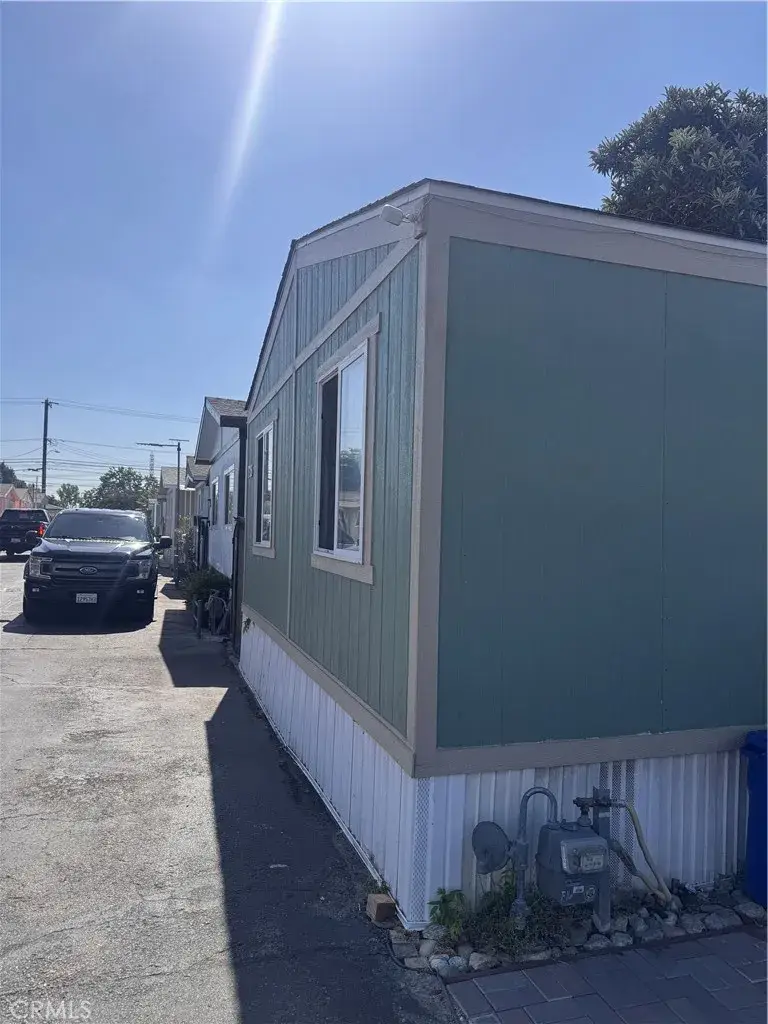 15325 Orange, Paramount, CA 90723 - #3