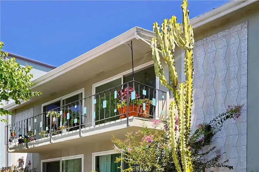 1405 E 1st #10, Long Beach, CA 90802 - #3