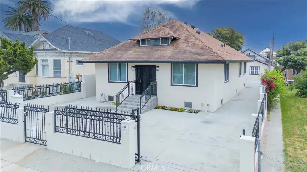 232 W 40th Place, Los Angeles, CA 90037 - #1