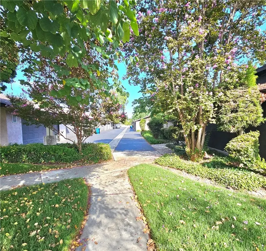 7552 Corbin Avenue #4, Reseda, CA 91335 - #3