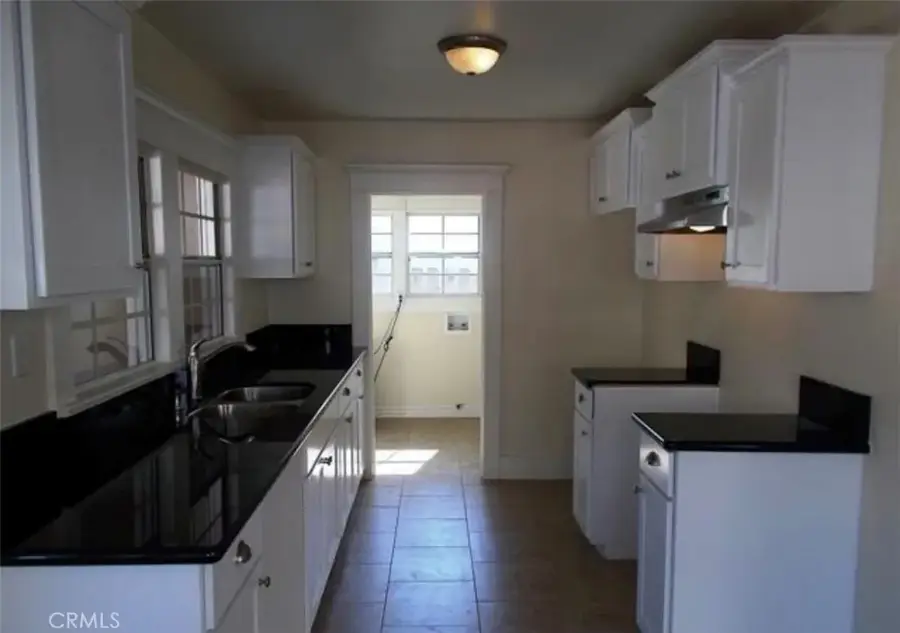 225 E 64th, Los Angeles, CA 90003 - #3