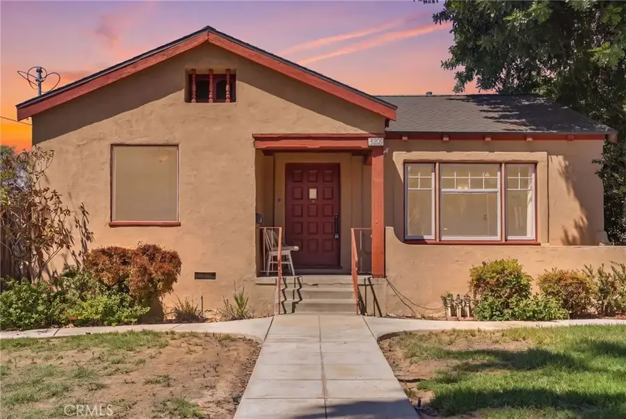 3209 Brockton Avenue, Riverside, CA 92501 - #3