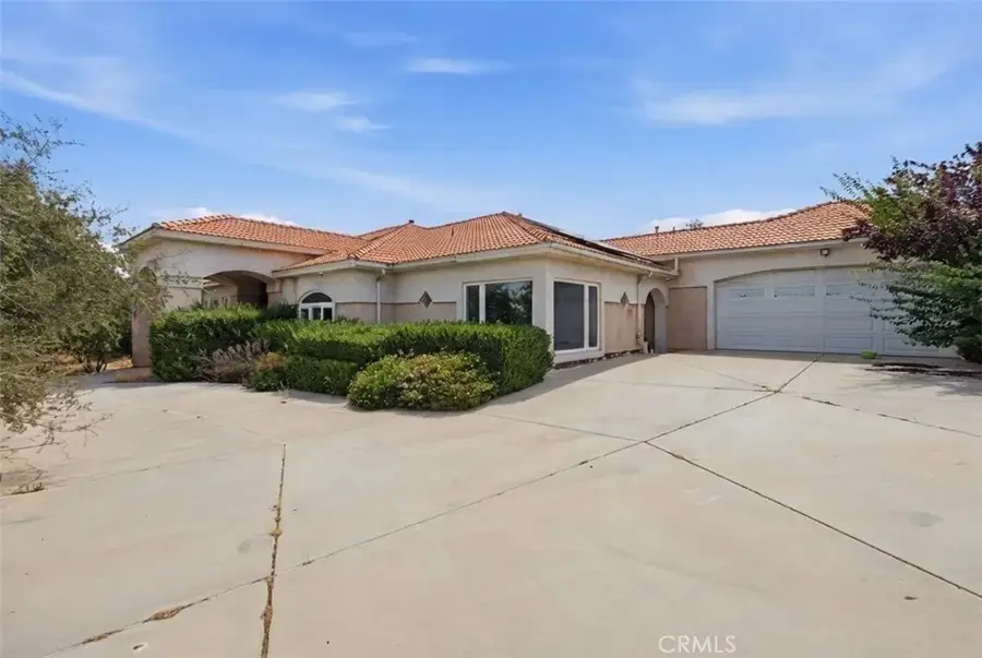 10234 Clover Drive, Hesperia, CA 92344 - #2