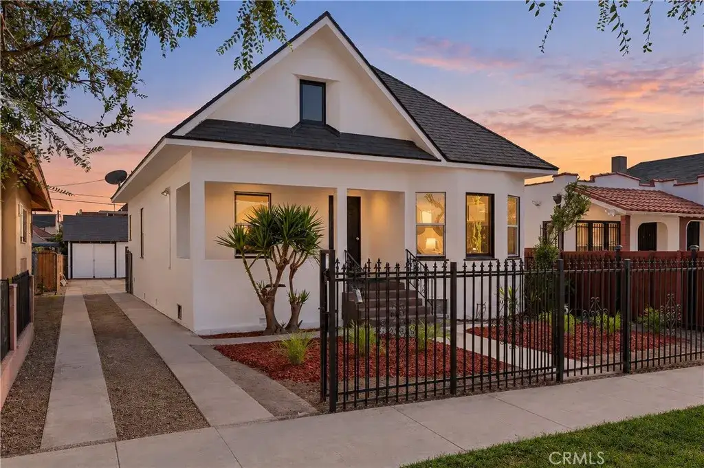 136 W 43rd Place, Los Angeles, CA 90037 - #1