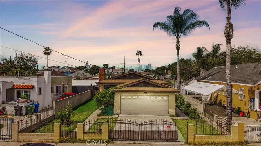 915 E 41st, Los Angeles, CA 90011 - #3