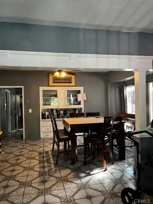718 W 43rd Place, Los Angeles, CA 90037