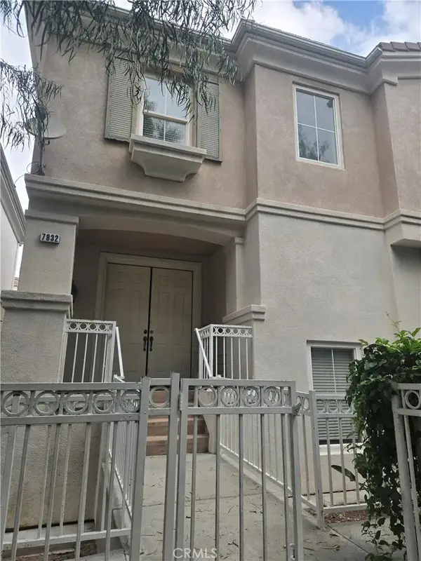 7832 Daisy Circle, Huntington Beach, CA 92648