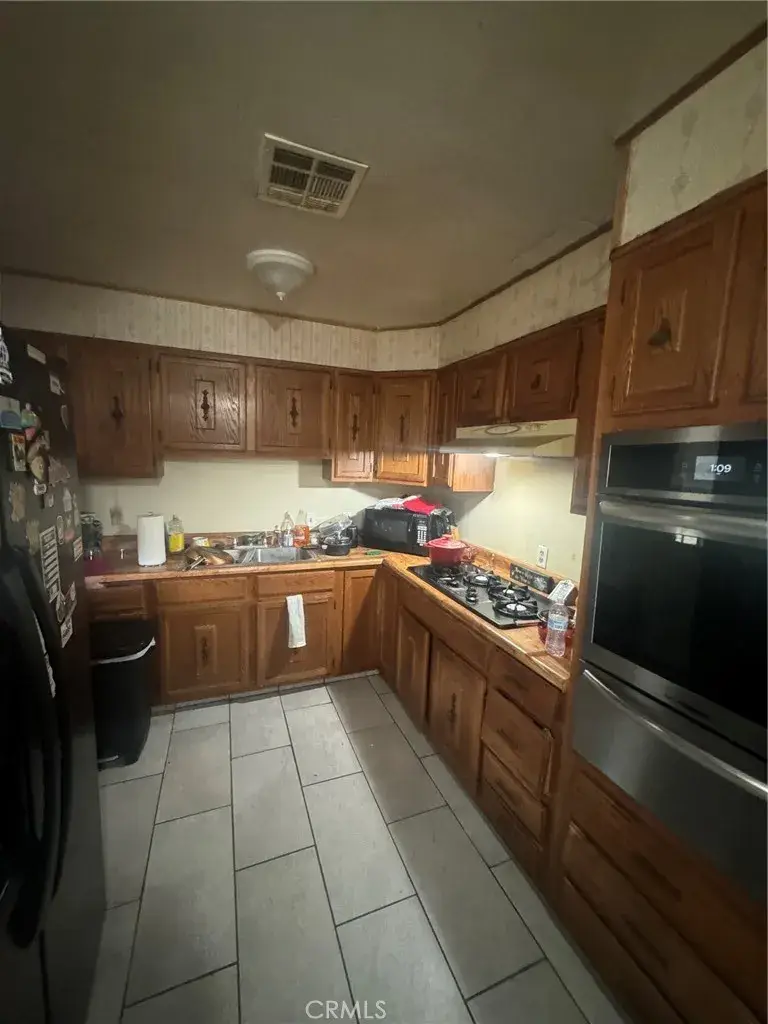 1605 Madison, Bakersfield, CA 93307 - #2