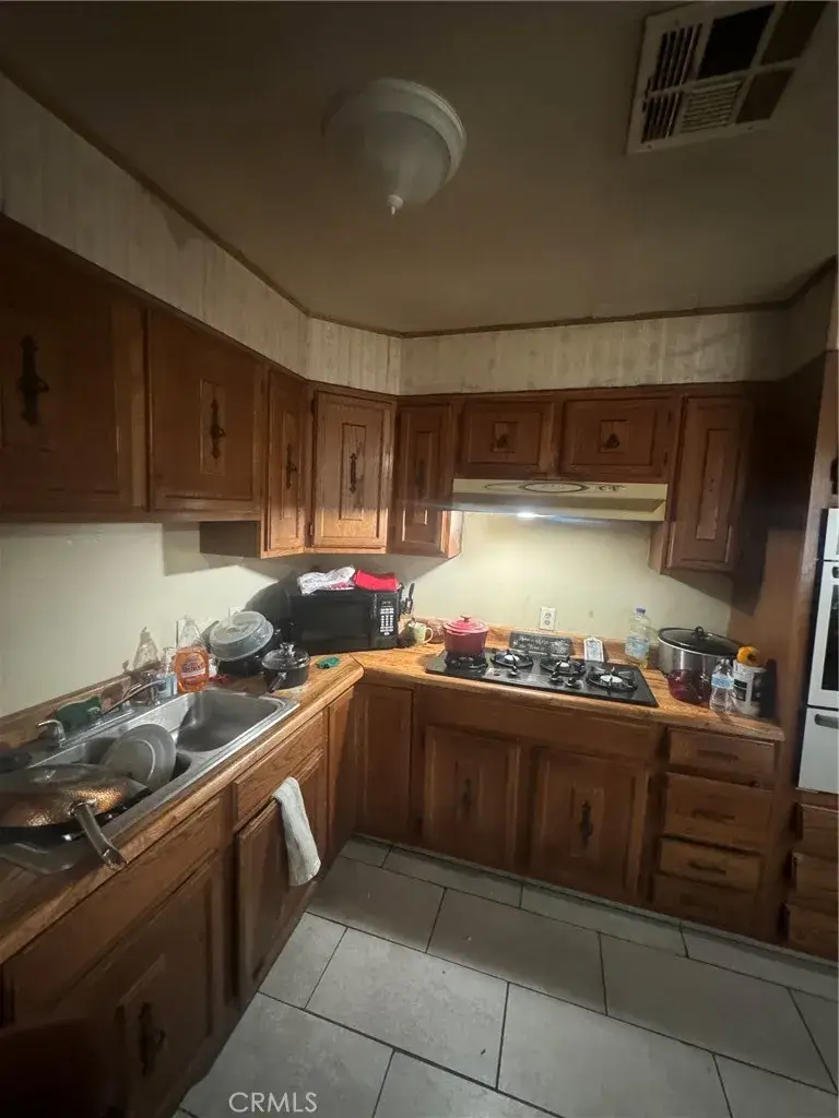 1605 Madison, Bakersfield, CA 93307 - #3