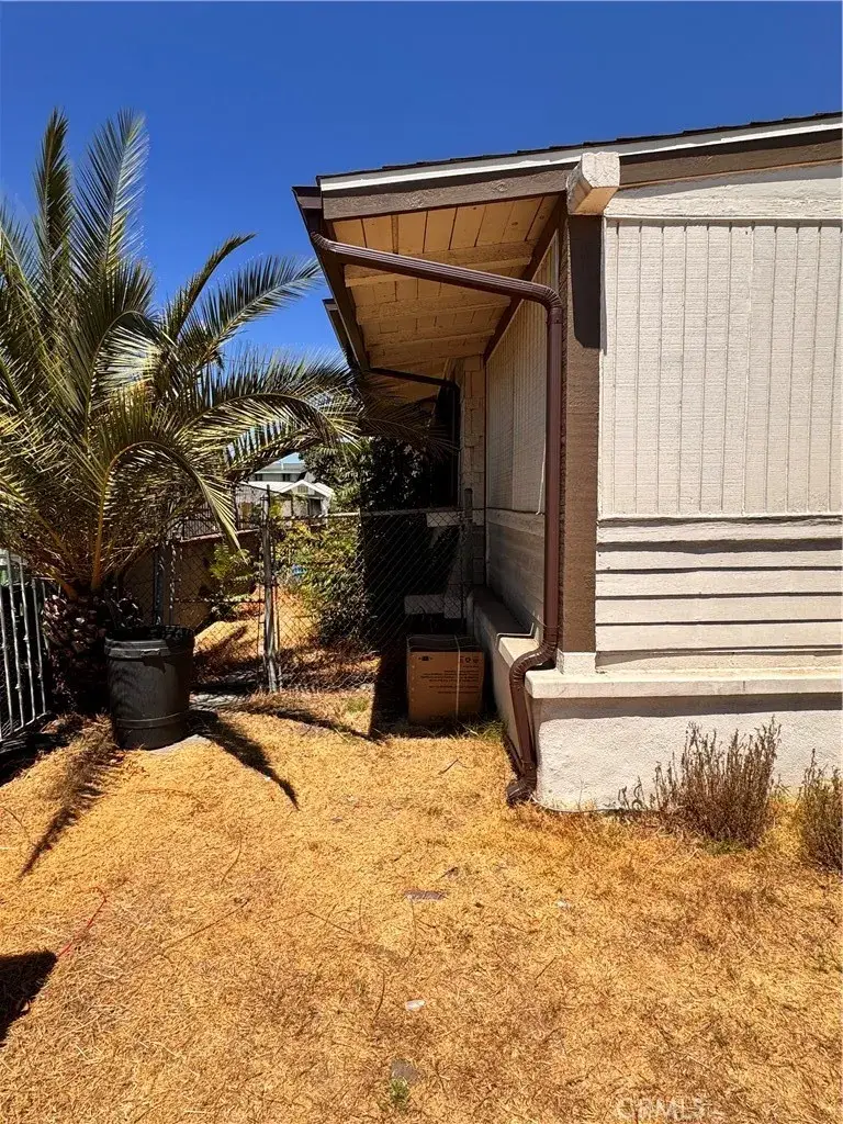 1813 W 48th Street, Los Angeles, CA 90062 - #3