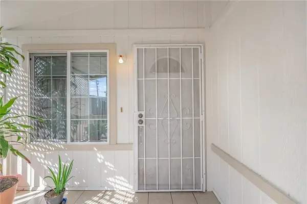 10001 W Frontage #113, South Gate, CA 90280