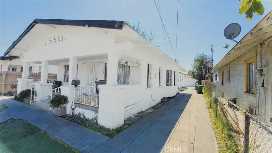 242 W 58th, Los Angeles, CA 90037 - #3