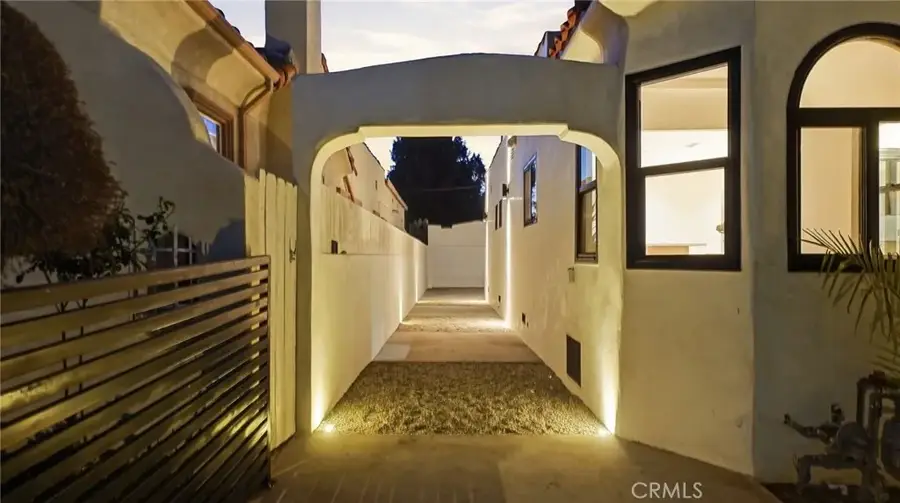 2943 Chesapeake, Los Angeles, CA 90016 - #3