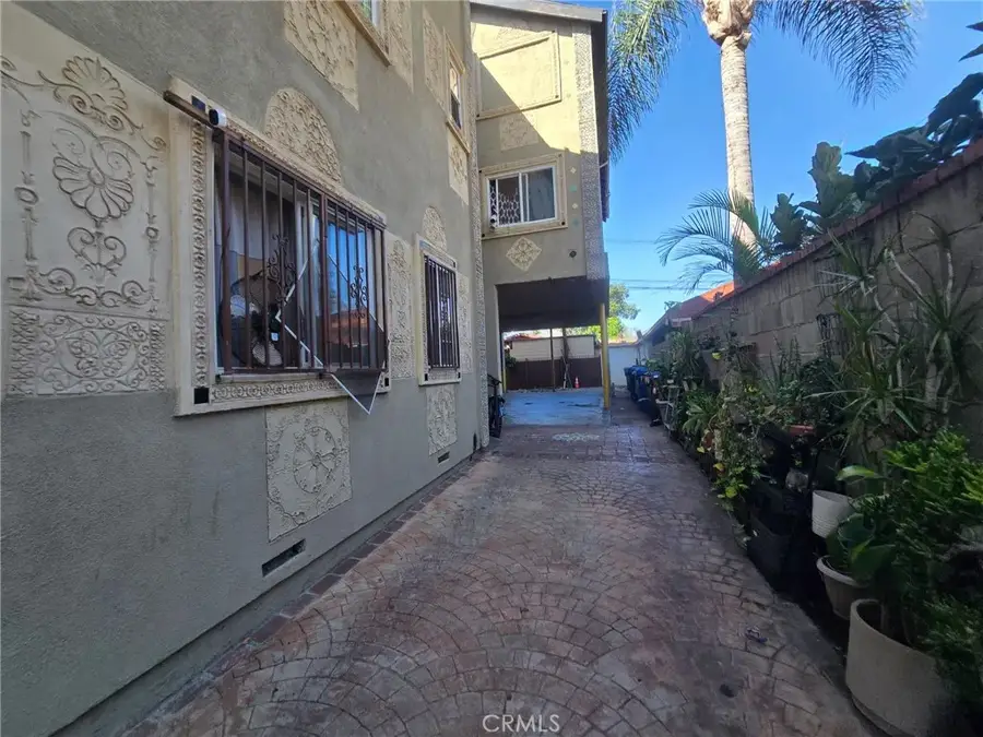 443 W 49th, Los Angeles, CA 90037 - #3