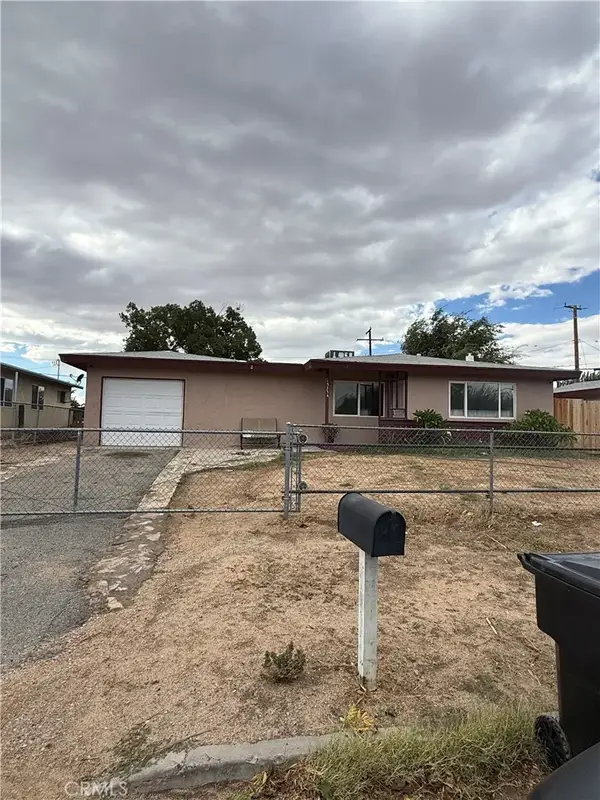 15254 Las Piedras Drive, Victorville, CA 92395