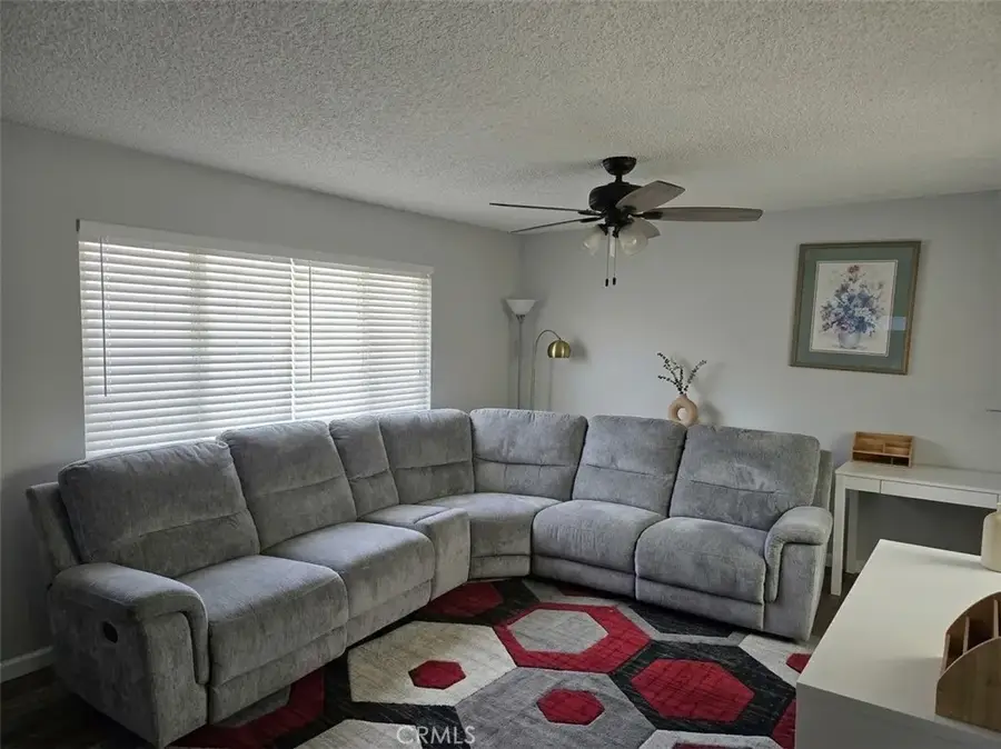 1735 E Whashington St, Colton, CA 92324 - #3