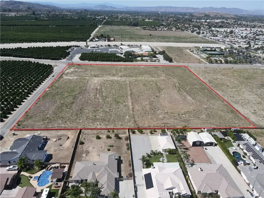 44063 Mark, Hemet, CA 92544 - Image #2