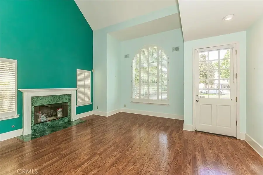 1094 E Monticello Circle, Fresno, CA 93720 - Image #3