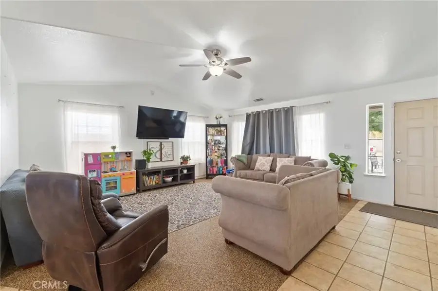 601 Saddleback Street, Coalinga, CA 93210 - Image #2