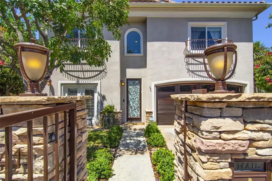 4941 Aqueduct Avenue, Encino, CA 91436 - Image #2