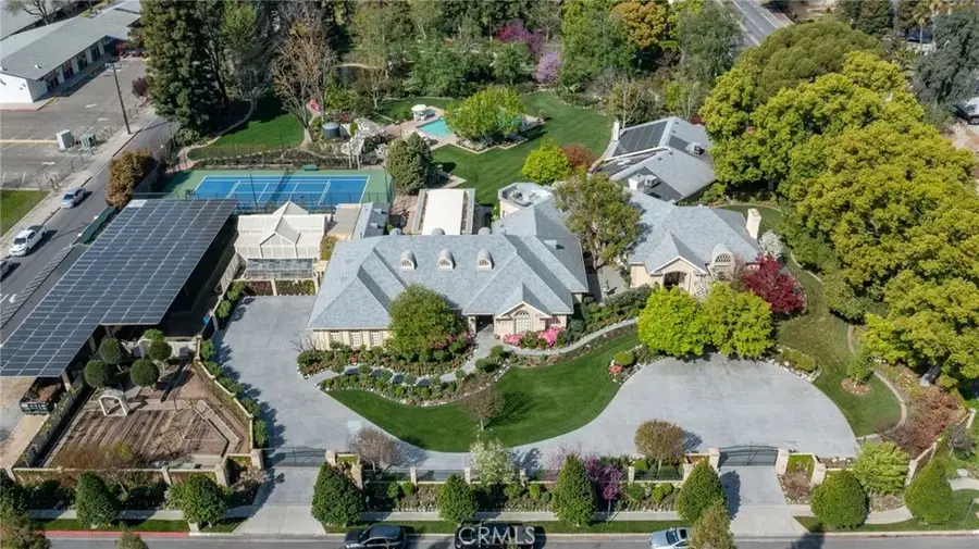 5811 N Forkner Avenue, Fresno, CA 93711 - Image #2